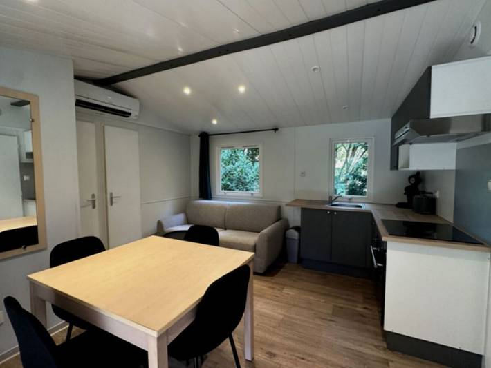 Gîte pour 6 personnes, avec terrasse et piscine, animaux acceptés à Saint-Vincent-de-Lamontjoie - 2