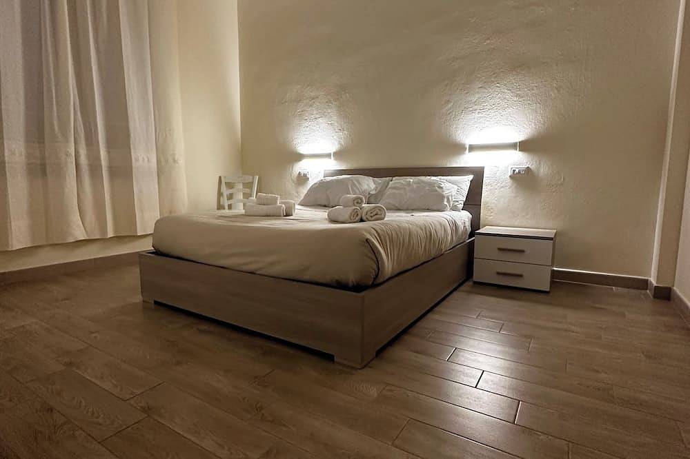 Ganze Wohnung, Doppelzimmer mit eigenem Bad für Behinderte in Terralba (Oristano) – Olivenbaum in Terralba, Campidano