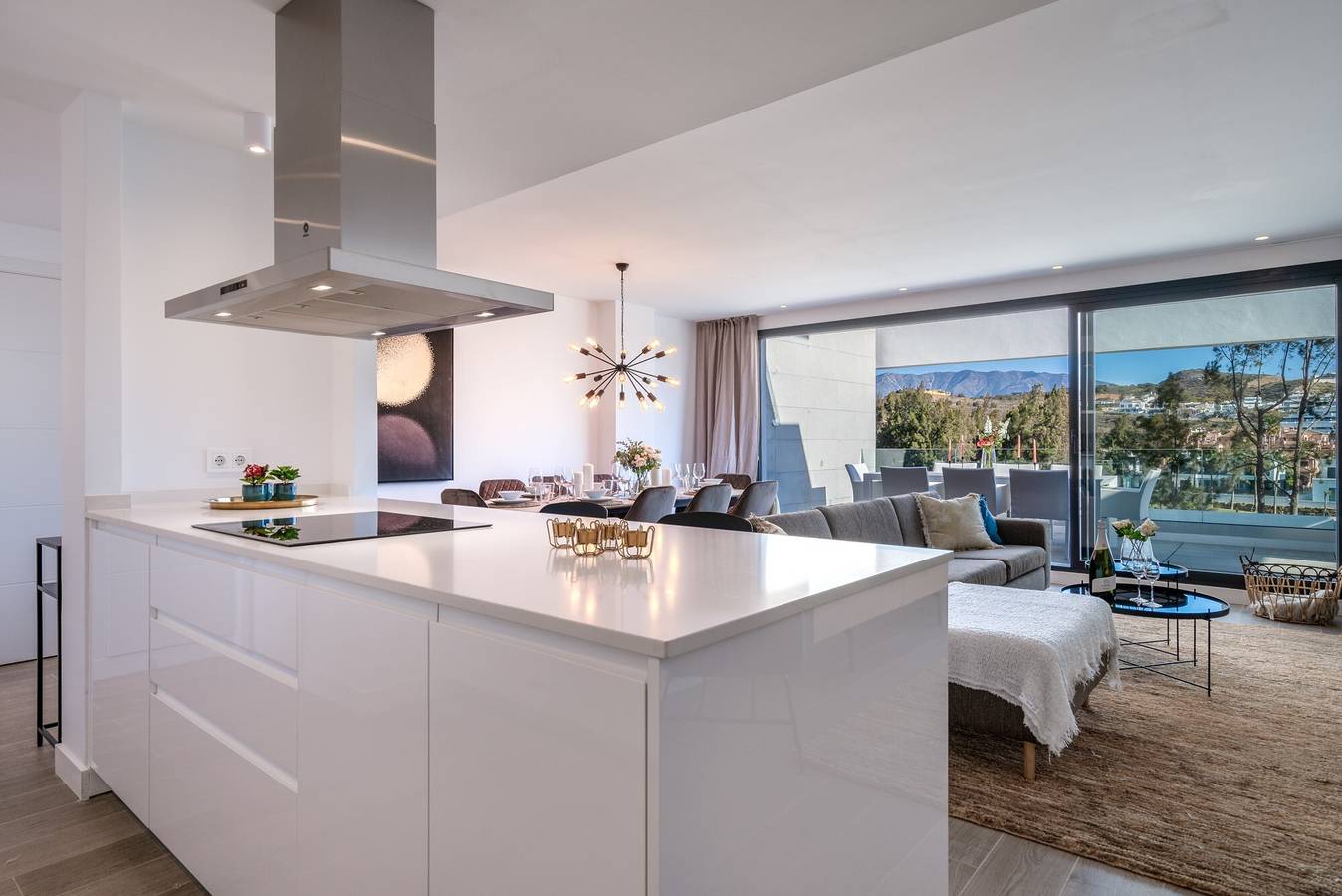 Entire apartment, Holiday Apartment Navigolf 470 with Mountain View, Pool, Terrace & Wi-Fi in La Cala de Mijas, Mijas
