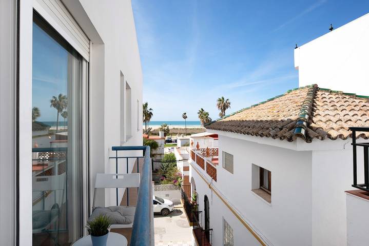 Ganze Wohnung, Ferienwohnung "Manuela" mit Meerblick, gemeinsamer Terrasse nur für Familien in Playa de los Bateles (Conil de la Frontera), Conil de la Frontera