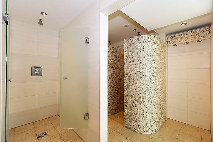 Ferienwohnung für 4 Personen, mit Pool und Balkon sowie Sauna - 1