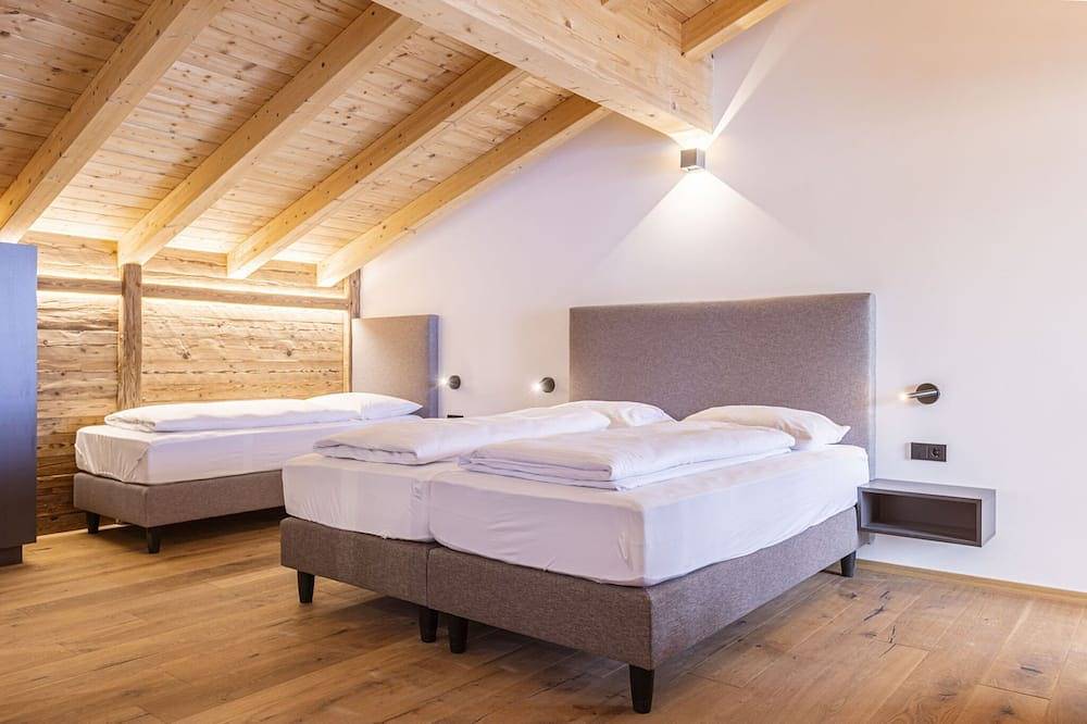 Ganze Wohnung, Üppige Ferienwohnung in Tirol mit Sauna in Lechtaler Alpen, Lermoos