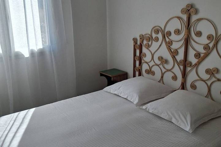 Mini-villa de 70 m² climatisée avec jardin à 5 minutes des plages . in Serra-di-Ferro, Région d'Ajaccio