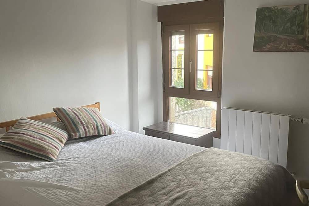 Authentic family home facing Pics d'Europe - beaches 5 min away in Alfoz de Lloredo, Cantabrian Coast