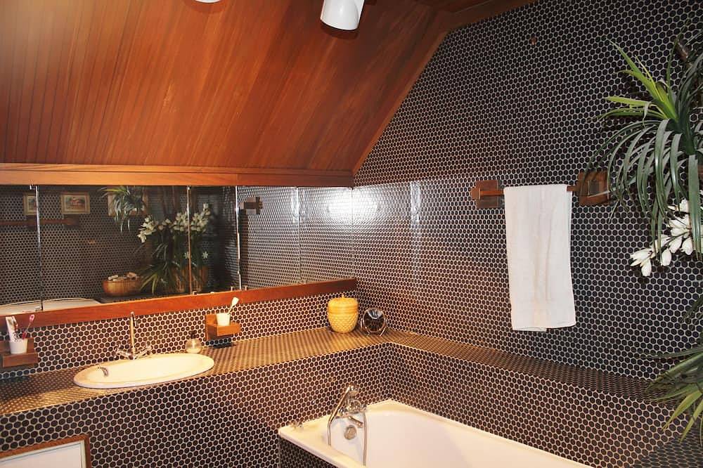 Appartement entier, Appartement 2 pièces (52 m²), grands volumes, très calme, vue panoramique, Sud in Auron, Saint-Étienne-de-Tinée