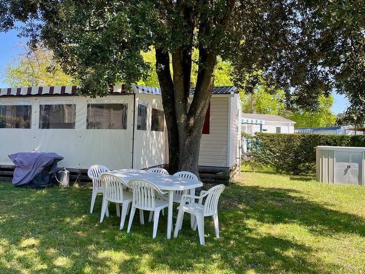 Tour Opérateur et particuliers sur camping Les Charmettes -  Funpass non inclus - Mobilheim 6 personen - Cc995 - 40m2 - 3 Schlafzimmer 6 pers. in Les Mathes, Côte de Beauté