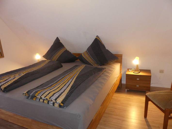 Ferienwohnung für 5 Personen, mit Balkon und Terrasse sowie Garten in Idar-Oberstein