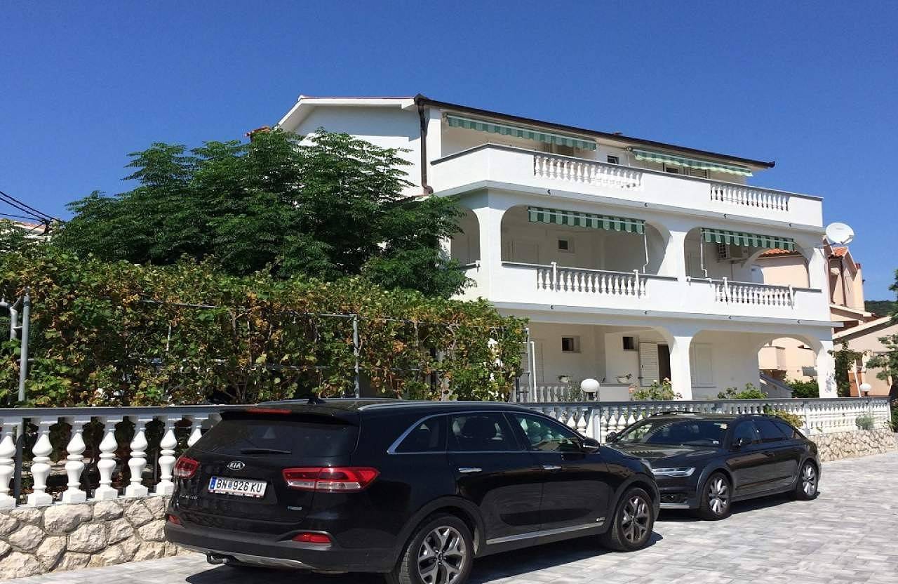 Ganze Wohnung, 1-Zimmer-Ferienwohnung mit Balkon und Meerblick Supetarska Draga - Donja, Rab A-22365-a in Supetarska Draga, Rab