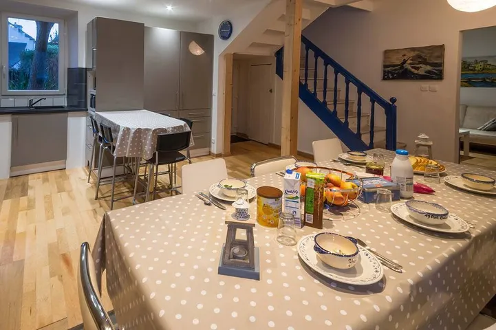 Ferienhaus für 10 Personen, mit Terrasse und Garten - 1