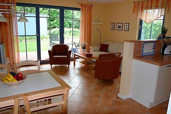 Ferienwohnung für 4 Personen, mit Terrasse und Garten in Zingst - 3