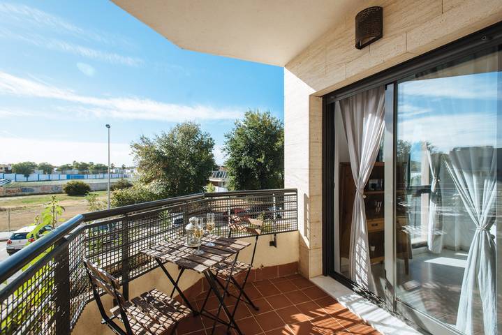 Apartamento para 4 personas, con balcón y piscina en Mairena del Aljarafe