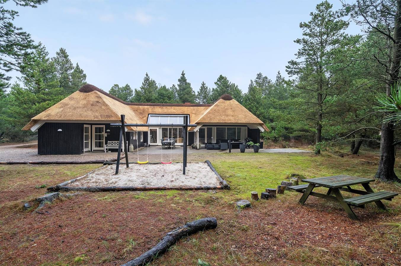Nice home in Blåvand w/ Indoor swimming pool, Sauna and Wifi in Blavand, Varde