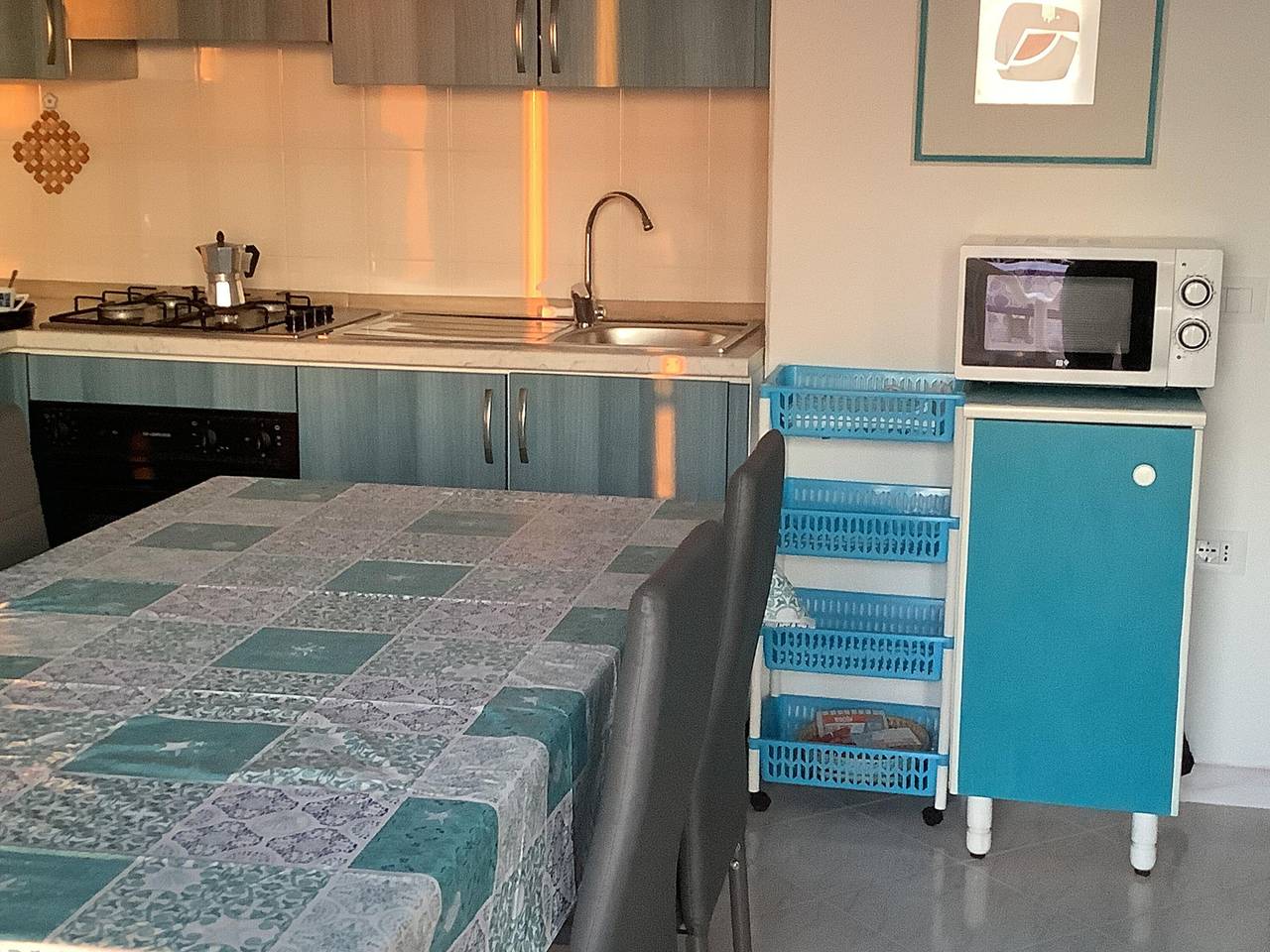 Appartamento intero, Appartamento 'House with Mountain View' con vista mare, Wi-Fi e aria condizionata in Cala Gonone, Dorgali