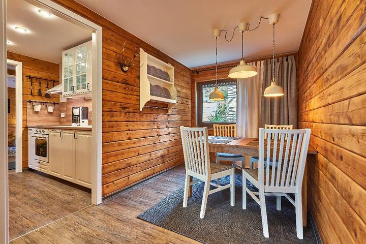 Ferienhaus für 4 Personen, mit Garten und Balkon