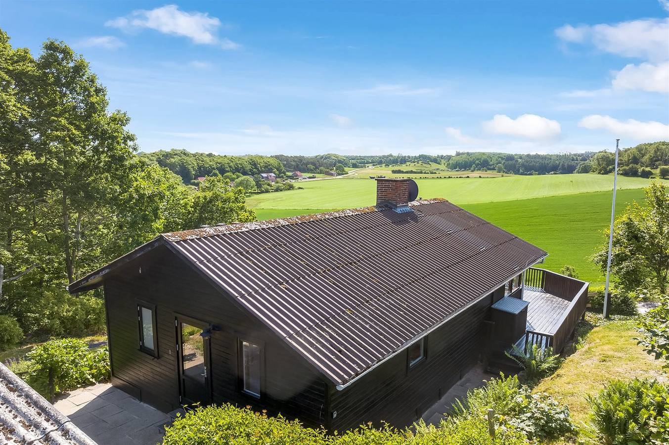 Stunning home in Løgstrup w/ Wifi and 2 Bedrooms in Hjarbæk, Limfjord in Westjütland