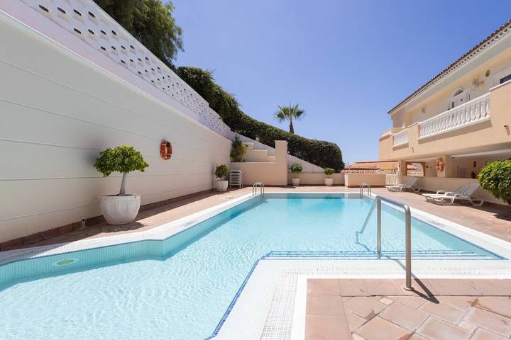Ganze Wohnung, Ferienwohnung für 4 Personen mit Pool in Playa de los Guíos, Santiago del Teide