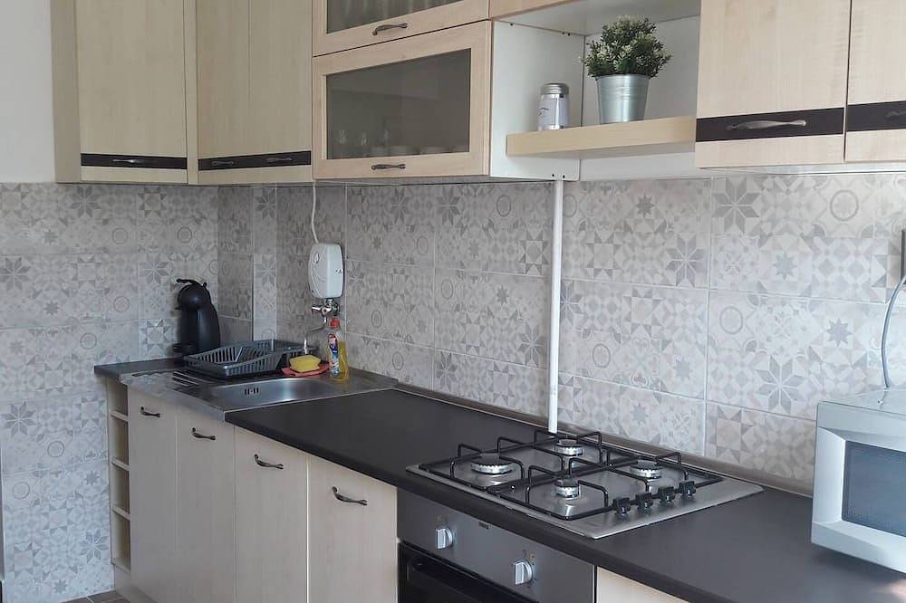 Amplio apartamento / parking gratuito / cerca del centro / Wifi in Budapest, Közép-Magyarország