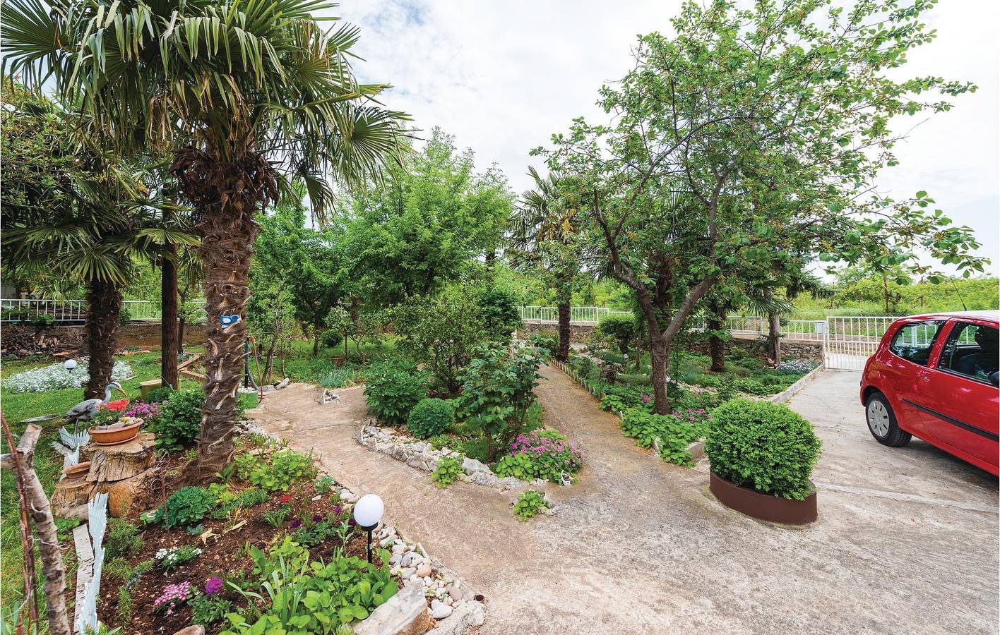 Ganze Ferienwohnung, Ferienwohnung für 6 Personen mit Terrasse in Bilice, Šibenik-Knin