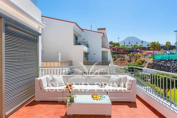 Vakantieappartement voor 6 personen, with uitzicht and balkon as well as zwembad in La Caleta