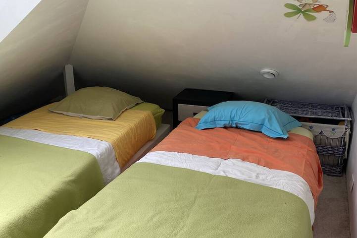 Location de vacances pour 14 personnes, avec jacuzzi et jardin, animaux acceptés dans Le Rocher - 2