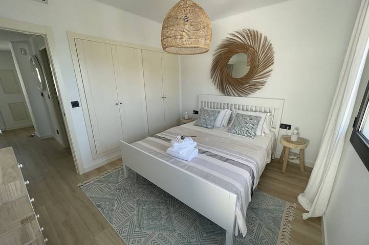 Stunning 3 bedroom house with communal pool and views in La Herradura, Almuñecar