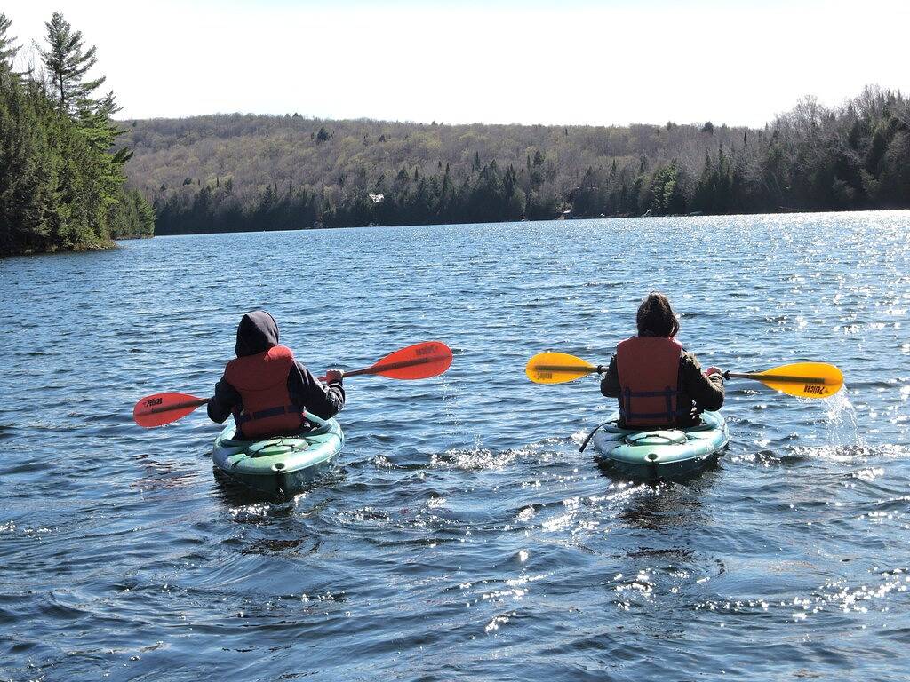 Chalet en Bois Rond Avec Spa, Sauna et Hammam in Labelle, Québec