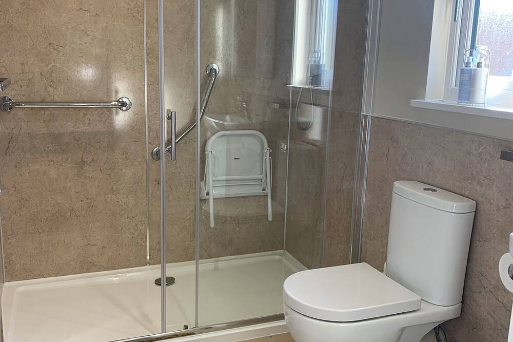 Garden Holiday Lodge - The Sunshine Coast of Eastbourne, East Sussex in Eastbourne, East Sussex