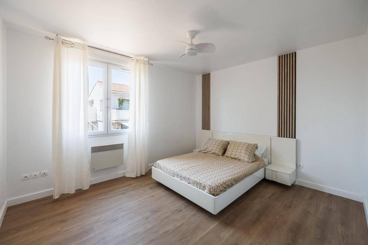 Appartement entier, Two-Bedroom Apartment in Port-de-Bouc, Côte méditerranéenne (France)