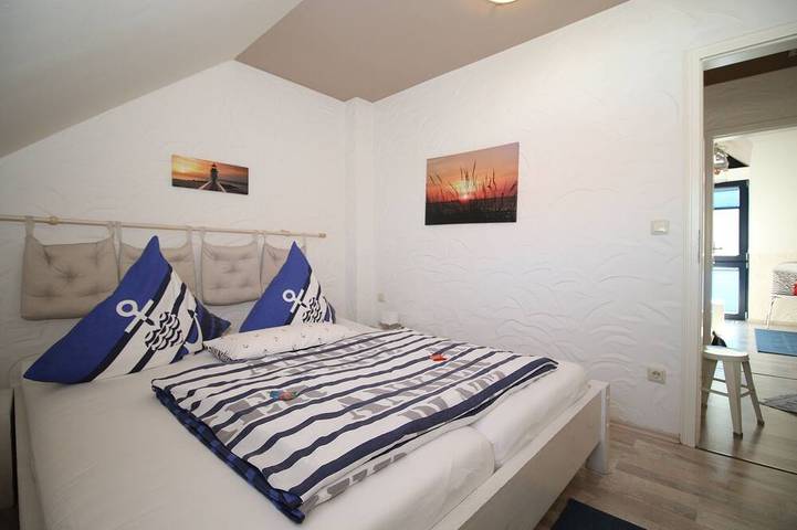 Sauna,Kamin, Sky TV, V&B Whirlpool,WLAN,Seeblick, Ostseenähe, Last Minute in Fuhlendorf, Vorpommern-Rügen