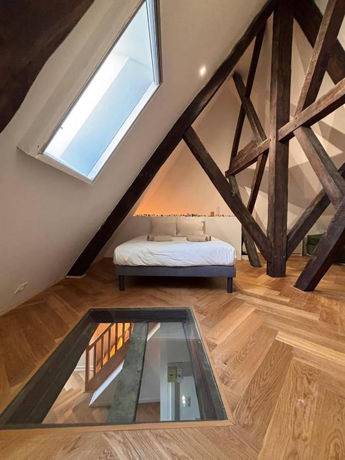 Gîte pour 3 personnes, avec vue et terrasse, animaux acceptés dans Office De Tourisme De Dijon