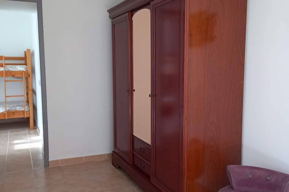 Sarrians rental for 4 people, pets welcome. in Sarrians, Vaucluse