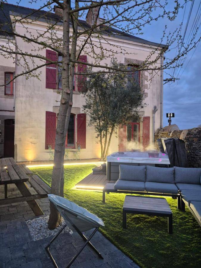 Four-Bedroom House in Malestroit, Région de Vannes