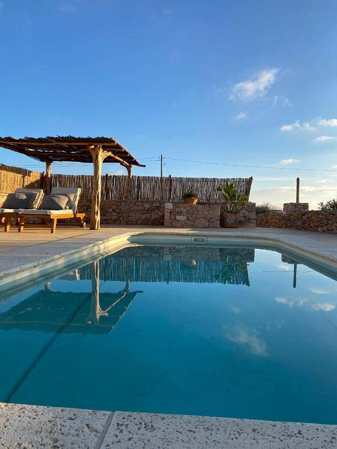 Ferienhaus für 6 Personen, mit Balkon und Terrasse sowie Garten und Pool