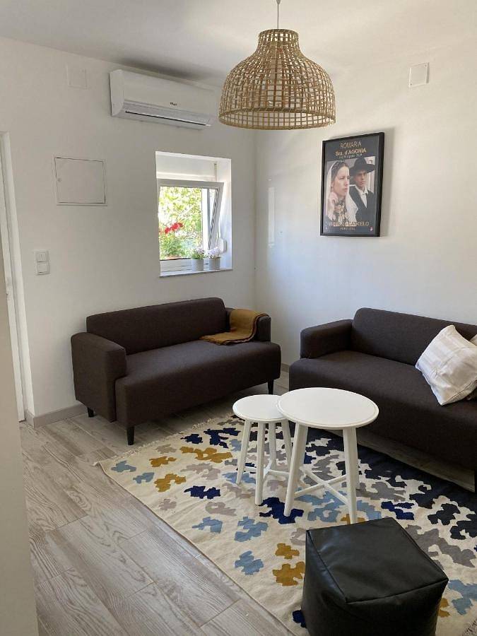 Location de vacances pour 4 personnes, avec terrasse dans Darque - 2