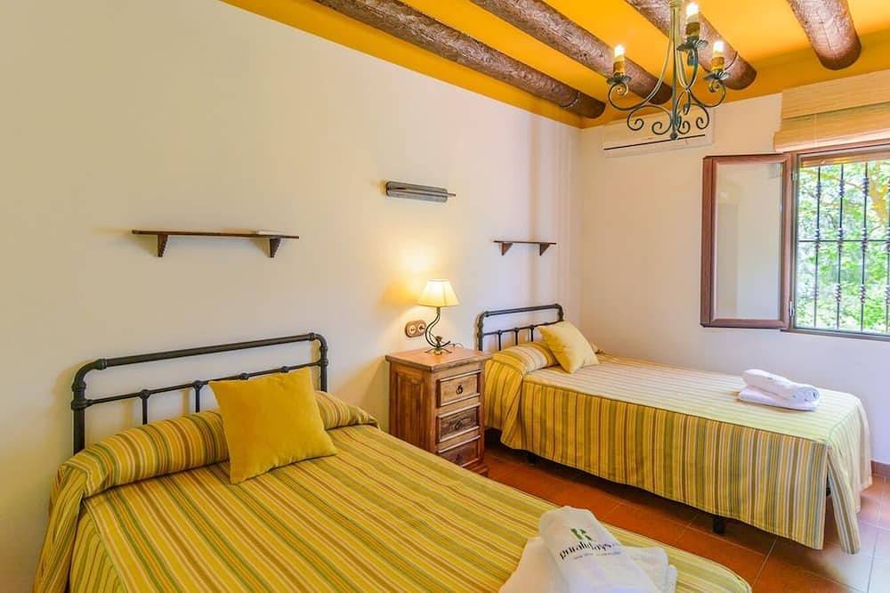 Cortijo la Algallumbilla Carcabuey by Ruralidays in Carcabuey, Sierras Subbéticas