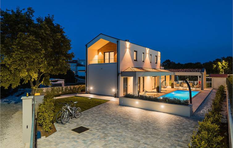 Schickes 150 m² großes Apartment mit Pool, Klimaanlage und WLAN in der Nähe des Stadtzentrums von Peruski in Marčana, Südküste Istrien