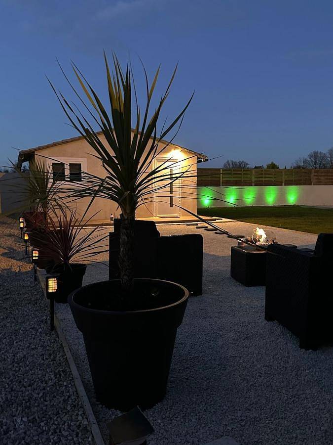 Gîte pour 2 personnes, avec jardin et terrasse à Prignac-et-Marcamps