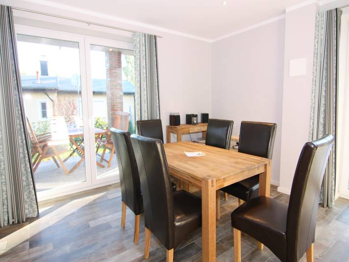 Ferienhaus für 6 Personen, mit Balkon/Terrasse und Terrasse in Trassenheide - 3