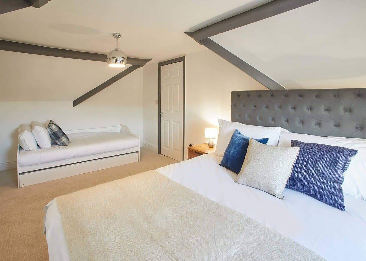 Host & Stay | Osborne House in Whitby, North York Moors National Park