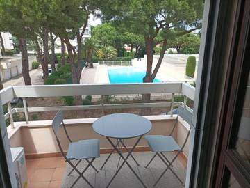 Gîte pour 2 personnes, avec balcon et piscine dans Base Nature François Léotard