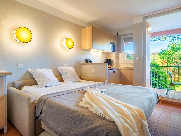 Location de vacances pour 4 personnes, avec terrasse et piscine, animaux acceptés dans Port de Cannes Marina - 3