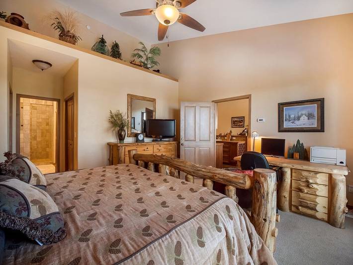 Vacation rental for 10 people, with hot tub and balcony in Summit County