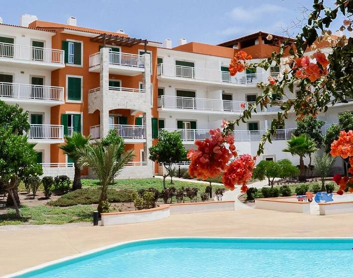Location de vacances pour 4 personnes, avec vue ainsi que piscine et jardin, animaux acceptés dans Sal
