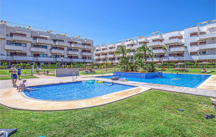 Appartement voor 4 personen, with terras and whirlpool as well as zwembad in Orihuela Costa