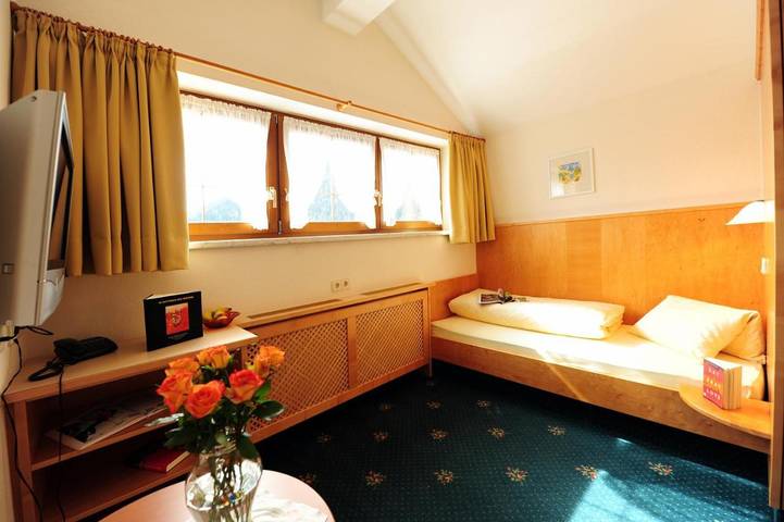 Ferienwohnung für 5 Personen, mit Sauna und Ausblick sowie Terrasse in Serfaus - 3