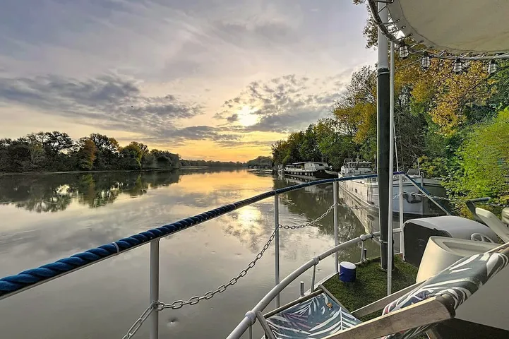 Péniche Le Makara – Logement insolite - Cabine 2 in Avignon, Vaucluse