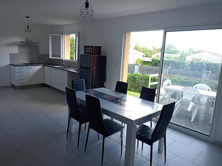 Location de vacances pour 6 personnes, avec jardin et terrasse à Cussac-Fort-Médoc - 4