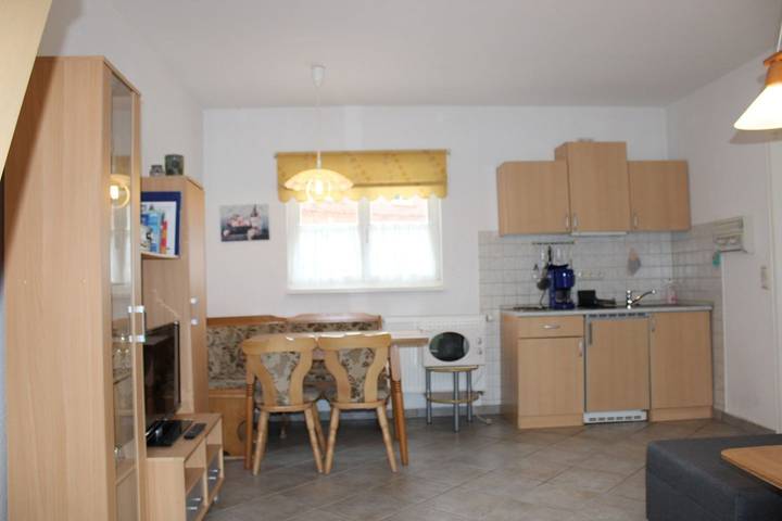 Ferienwohnung für 4 Personen, mit Terrasse in Wustrow - 2