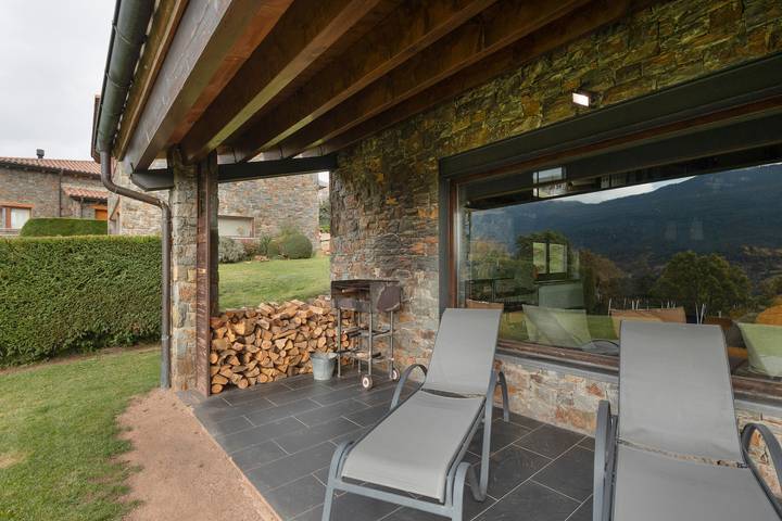 Casa rural para 12 personas, con jardín, Familias con niños en Ripollès - 2