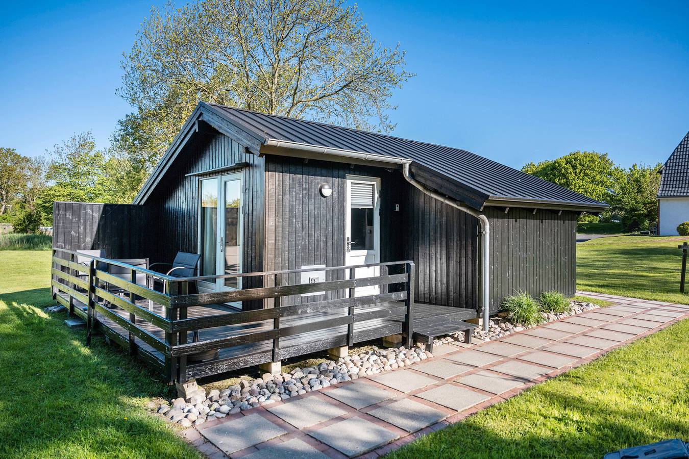 Holiday Home 'Achtern Diek' with Shared Terrace, Shared Garden and Wi-Fi in Emmelsbüll-Horsbüll, North Sea of Schleswig-Holstein